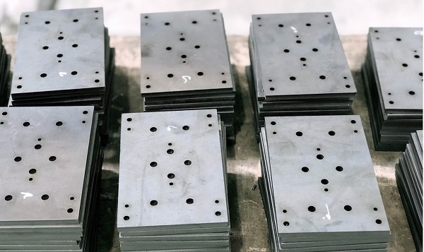 Gia công kim loại tấm