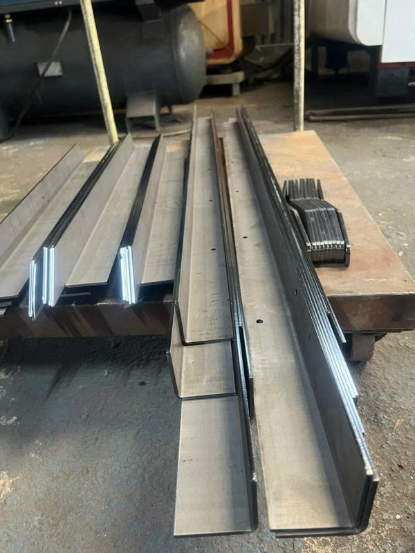 Gia công kim loại tấm theo yêu cầu tại TPHCM